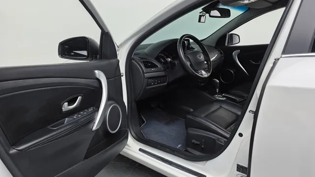 Renault SM3