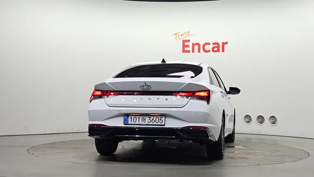 Hyundai Elantra (Avante)