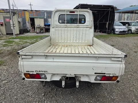 Nissan Clipper Truck