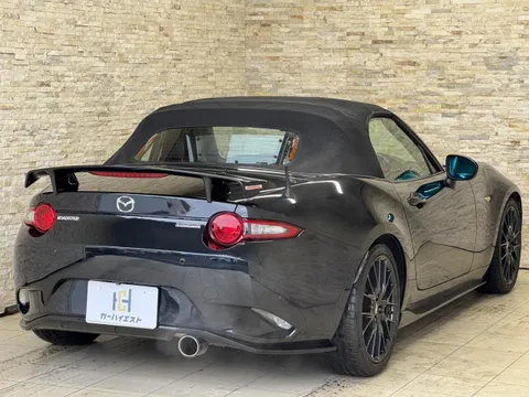 Mazda MX-5 (Roadster)