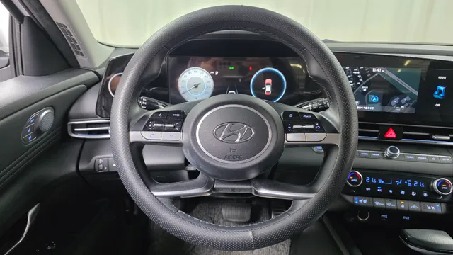 Hyundai Elantra (Avante)
