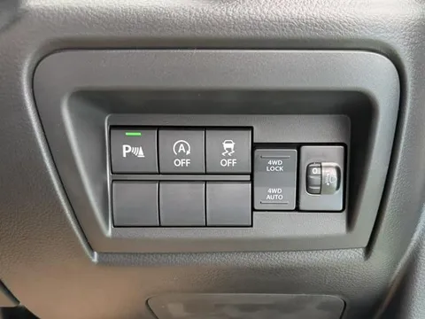 Nissan Clipper Van