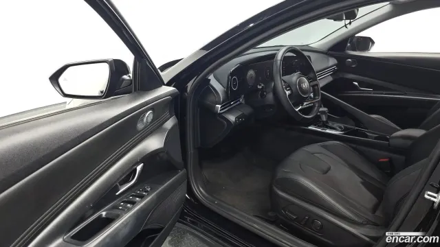 Hyundai Elantra (Avante)