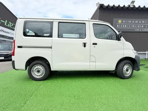 Toyota TownAce Van