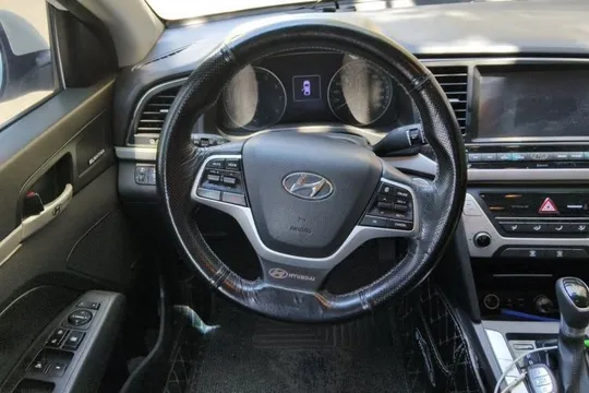 Hyundai Elantra (6th Generation / Lingdong)