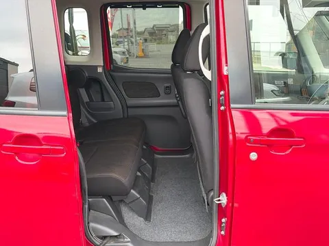 Mitsubishi eK Space Custom