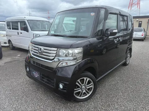 Honda N-BOX Custom