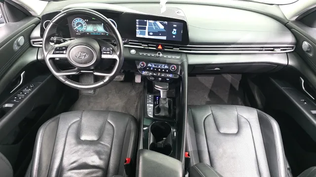 Hyundai Elantra (Avante)