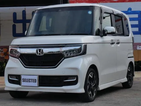 Honda N-BOX Custom