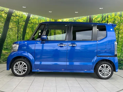 Honda N-BOX Custom