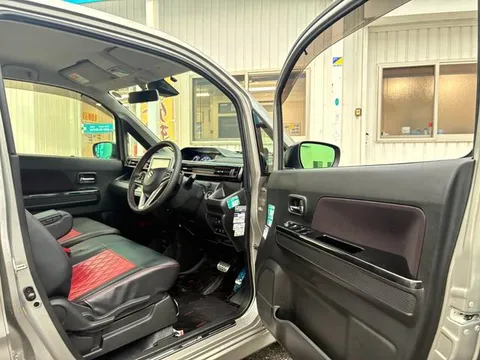 Suzuki Wagon R Stingray