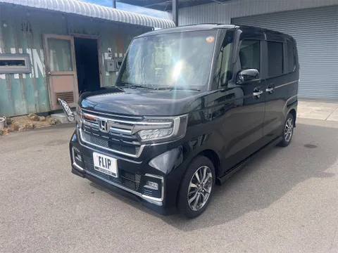Honda N-BOX Custom