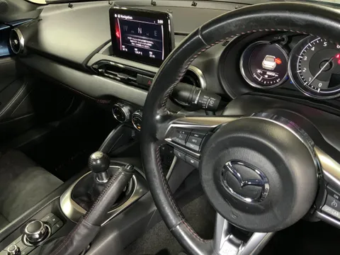 Mazda MX-5 (Roadster)