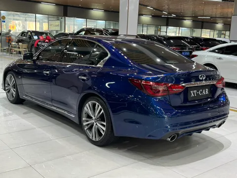 Infiniti Q50L