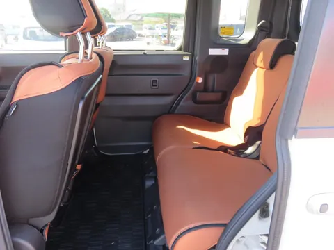 Toyota Pixis Mega