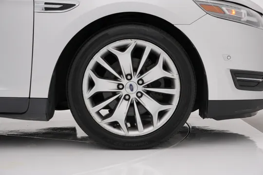 Ford Taurus