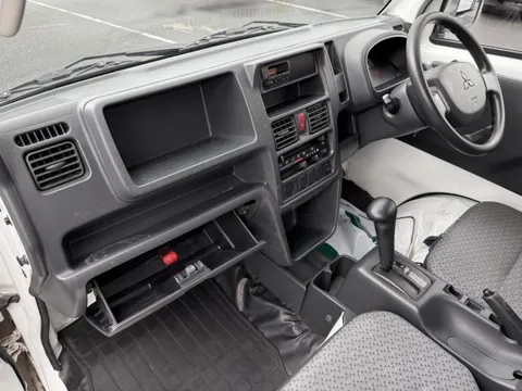 Mitsubishi Minicab Truck