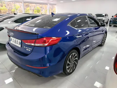 Hyundai Elantra (Avante)