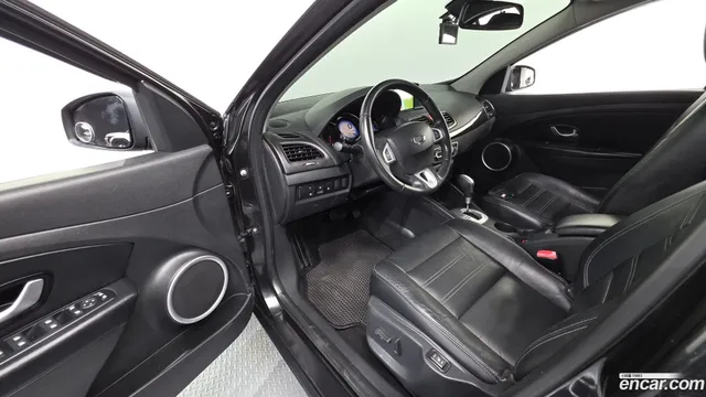 Renault SM3