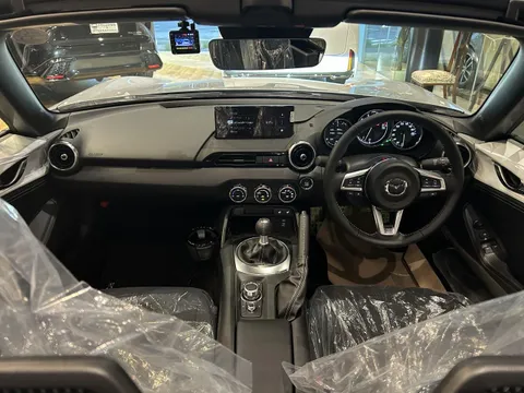 Mazda MX-5 (Roadster)