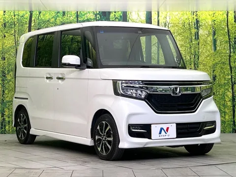Honda N-BOX Custom