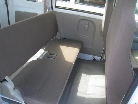 Nissan Clipper Van