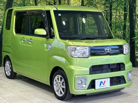 Toyota Pixis Mega