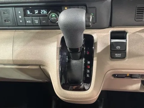 Honda N-BOX Joy