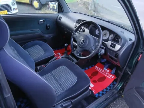 Daihatsu Mira Gino