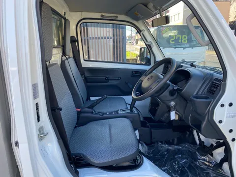 Nissan Clipper Truck