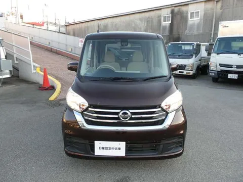 Nissan Dayz Roox