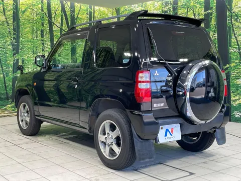 Mitsubishi Pajero Mini
