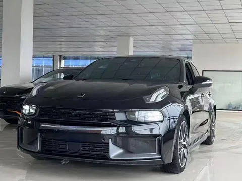 Lynk & Co 03