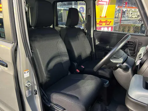 Suzuki Spacia Base