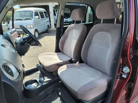 Daihatsu Mira Gino