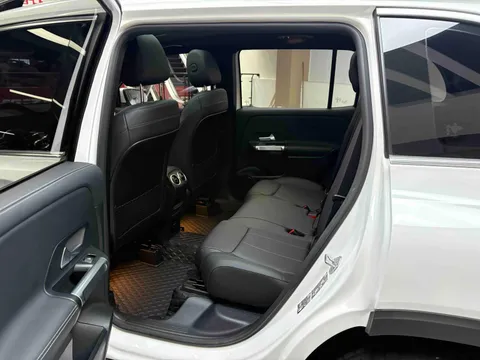 Mercedes-Benz Mercedes-Benz GLB