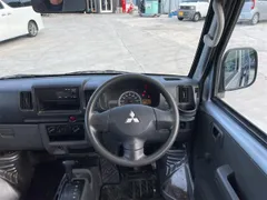 Mitsubishi Minicab Van