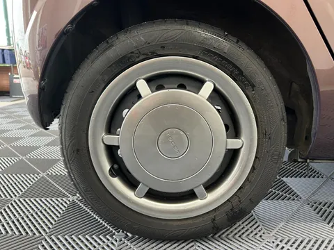 Daihatsu Mira Tocot