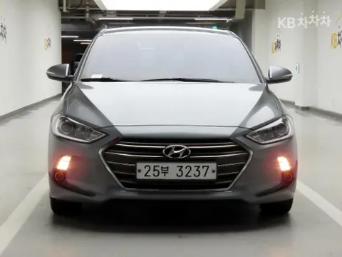 Hyundai Elantra (Avante)