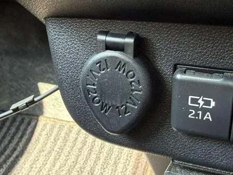 Daihatsu Mira Tocot