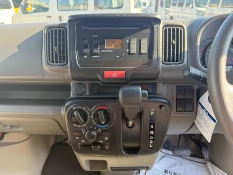 Nissan Clipper