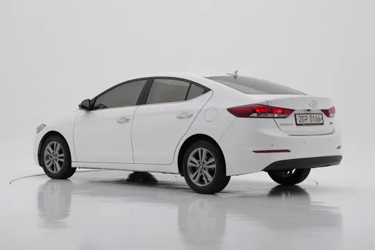 Hyundai Elantra (Avante)