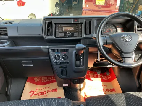 Toyota Pixis Van