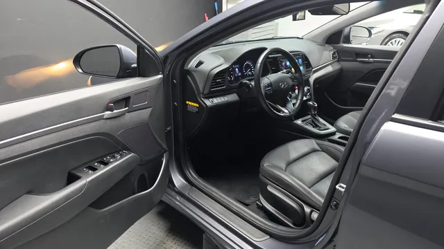 Hyundai Elantra (Avante)