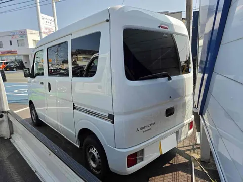 Mitsubishi Minicab Van