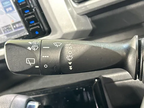 Toyota Pixis Mega