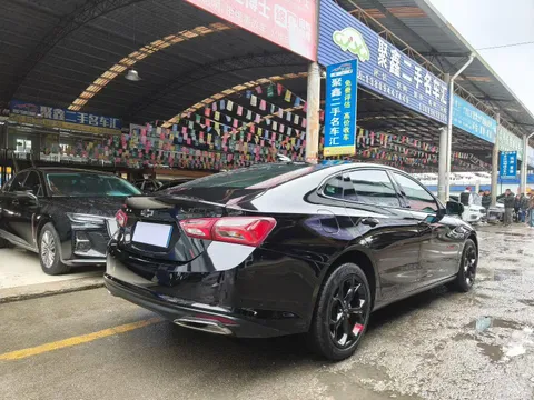 Chevrolet Malibu XL