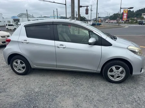 Toyota Yaris (Vitz)