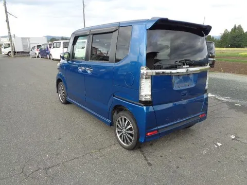 Honda N-BOX Plus Custom