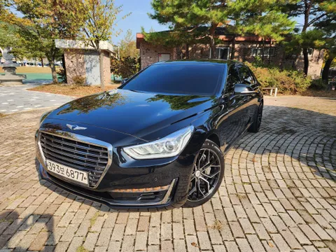 Genesis G90 (EQ900)